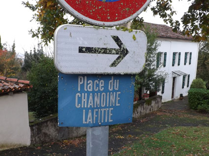 Plaque 'Place du chanoine Lafitte'